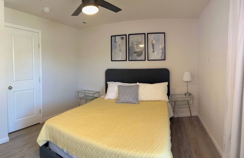 San Marcos House | Spacious 4-bedroom house 4 mintue drive from the river and The Square!