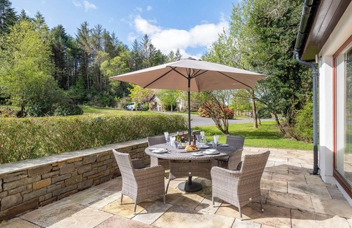 Kenmare House | Spacious 4 bedroom home to sleep 8 people just 5 mins from Kenmare town