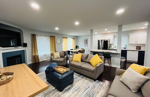 South Hill House | Spacious 4-bedroom house with AC and WiFi in serene Puyallup