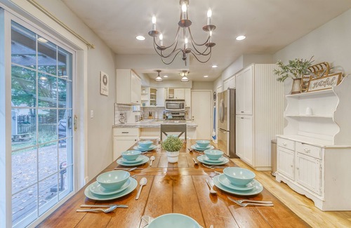 Holland House | Spacious 4-Bedroom Retreat by Holland State Park