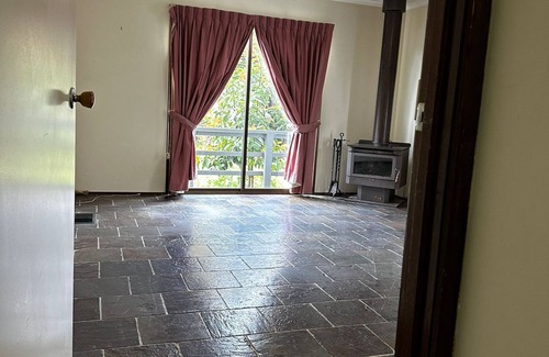 Drouin House | Spacious 4-bedroom house in charming Drouin with AC, WiFi