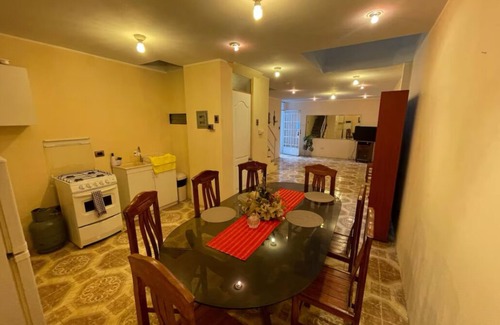 Tejada Alta House | Spacious 4-bedroom house with WiFi, fitness room in fabulous Lima