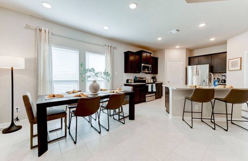 Temple House | Spacious 4 Bedroom House in Temple