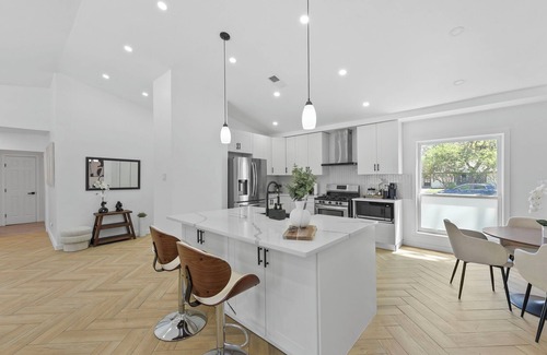 Northwest Dallas House | Spacious 4-bedroom Modern house in phenomenal Dallas