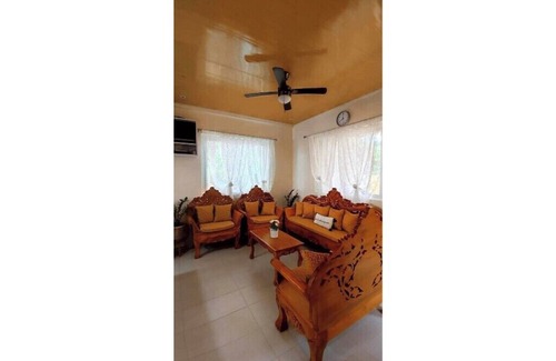 Polillo Resort | Spacious 4-bedroom resort with fitness room, WiFi in awesome Polillo