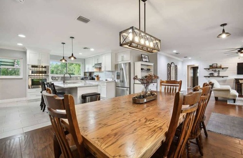 Lake Magdalene House | Ideal 4 Bedroom Home in Tampa with Fire Pit & Accessibility