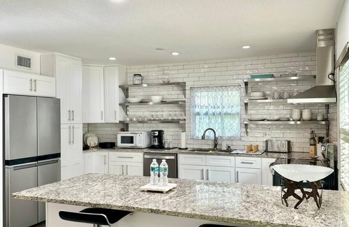 Lake Mary House | Spacious 4-bedroom vacation house with WiFi and AC in welcoming Lake Mary