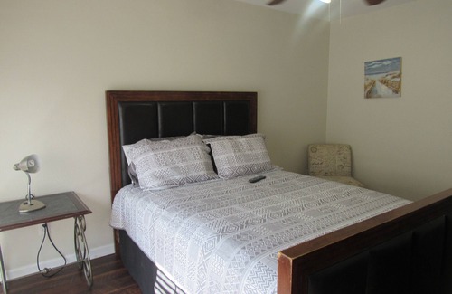 Garland House | Inviting 4 Bedroom Vacation Home with Great Amenities