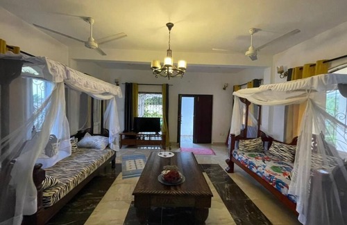 Malindi Marine National Park Villa | Spacious 4-bedroom villa with WiFi and AC in delightful Malindi