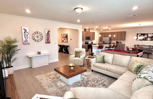 Kyle Villa | Spacious 4-bedroom Villa in Kyle