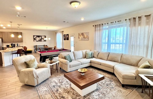 Kyle Villa | Spacious 4-bedroom Villa in Kyle