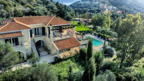 Termenades Villa | Relax at Villa Afionas: Beach Access & Eco-Pool Oasis