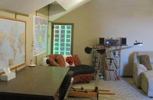 Syracuse House | Spacious 4-bedroom with WiFi Centrally Located in Syracuse Close to Everything