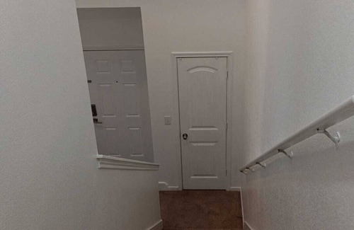 Briarcreek House | Spacious 4-bedroom with simple airbed