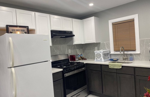 Lower Vailsburg House | Family-Friendly 4 Bedrooms Near Newark Airport