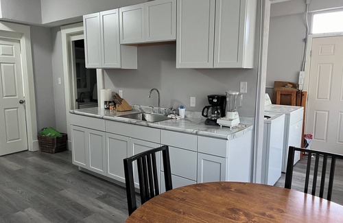 South Bend House | Spacious 4 Bedrooms House