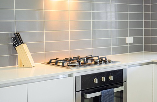 Cobbitty House | Modern 4 Bedroom House with WiFi & Convenient Parking