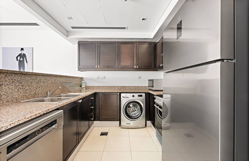 Jumeirah Village Circle Villa | Inviting 4-Sleeper Villa with Kitchen in JVC