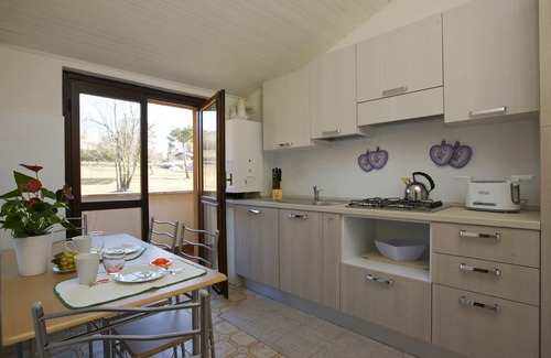 Vignone Apartment | Inviting 4½-Room Apartment with Balconies and Pool