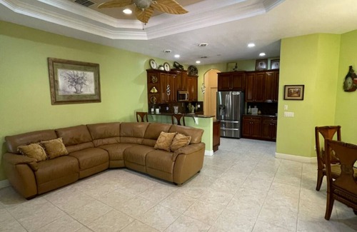 Port Saint Lucie House | Guest Rated 10/10 Villa with Backyard & Spa in PSL