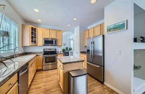 Lafayette House | Spacious 4BDR Retreat in Lafayette