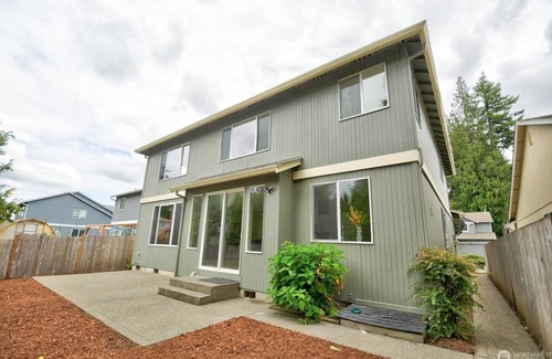 Olympia House | Pet-Friendly 4-Bedroom Retreat in Olympia/Tumwater