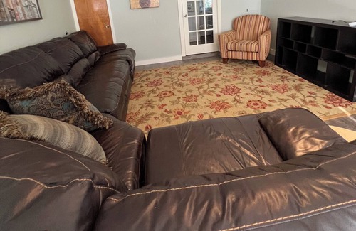Bastrop House | Spacious 4bedroom in charming downtown Bastrop for gathering w family & friends