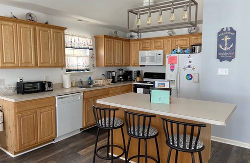 Wildwood House | Stunning 4BR Beach Retreat with Ocean View and Large Deck