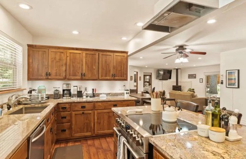 Graeagle House | Family Home with Game Room & Ocean View - Rated 10/10
