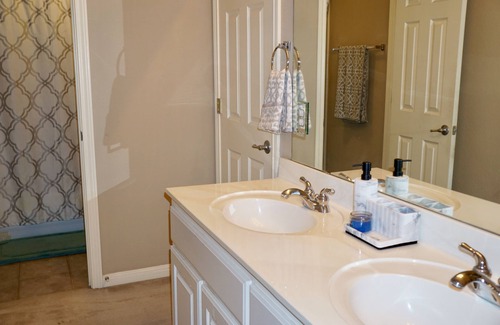 Lower Basin Lake Travis House | Tranquil 4BR Retreat with Spa and Hot Tub in NW Austin