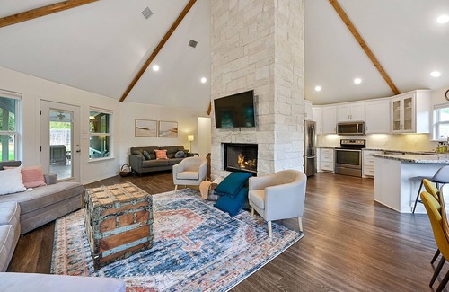 Bryan House | Family-Friendly 4BR/3BA with Bunkhouse & Great Amenities!