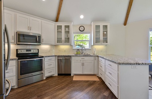 Bryan House | Family-Friendly 4BR/3BA with Bunkhouse & Great Amenities!