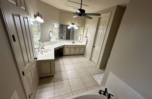 Mission House | Spacious 4BR/5RR Vacation Home w/ Private Pool