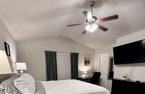 McDonough House | Family-Friendly 4BR Retreat in Metro Atlanta, Rated 9.4
