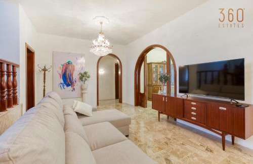 Swieqi Apartment | Relaxing 4BR Oasis in St. Julians - Family Friendly Stay