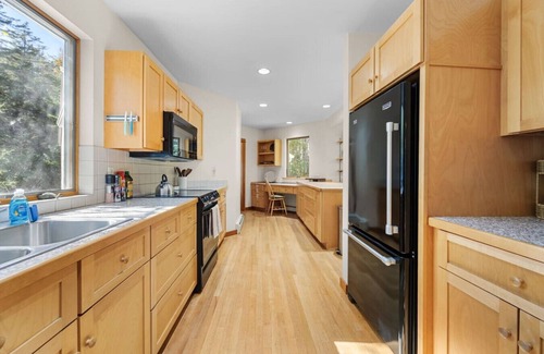 Mount Desert House | Spacious 4BR on Somes Sound! [Sound View]