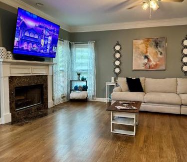 Douglasville Villa | Spacious 4BR Villa Getaway near Atlanta Six Flags and Atlanta attractions