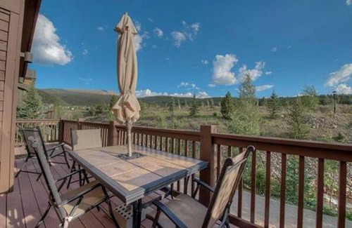 Vista Point House | Relaxing 4BR Retreat with Hot Tub Near BreckConnect Gondola