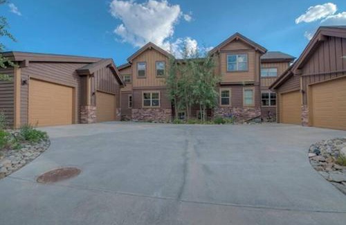 Vista Point House | Relaxing 4BR Retreat with Hot Tub Near BreckConnect Gondola
