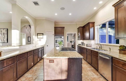 Barton Creek West House | Family & Pet-Friendly 5 Bdrm Greenbelt Home with Pool