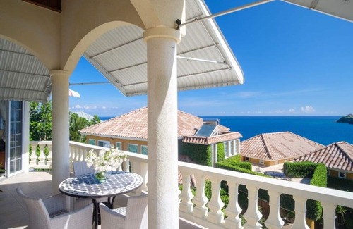 Tower Isle House | Oceanfront 5 Bedroom Haven with Pool & Spa Amenities