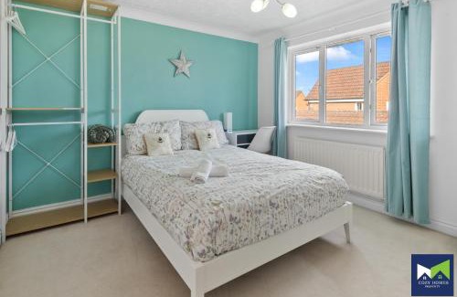 Rufford House | Spacious 5 Bedroom 2 Bathroom Home with Parking, WiFi and Garden Near NEC, HS2 and Solihull