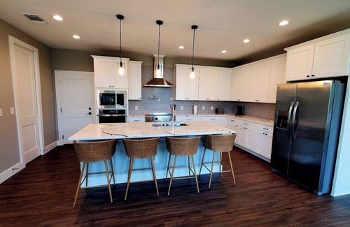 Point Venture House | Spacious 5-bedroom house in serene Lago Vista with WiFi, AC