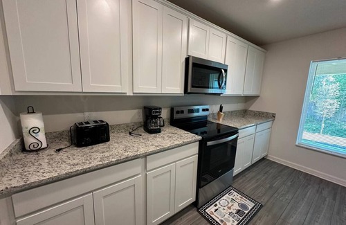Vero Lake Estates House | Spacious 5-bedroom house in welcoming Vero Beach with WiFi, AC