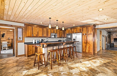 Duluth House | Spacious 5-Bedroom Home with Stunning Views & Privacy, 10 Miles from downtown
