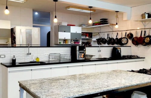 Lago Sul House | Spacious 5-bedroom house in charming Brasília with WiFi, AC