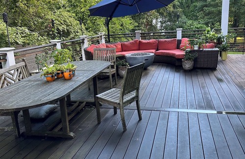 Waban House | Spacious 5-bedroom house with theatre and gym