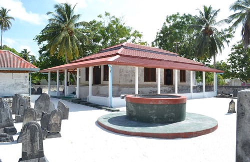 Nilandhoo House | Spacious 5-bedroom building in Wonderful F.Nilandhoo with AC