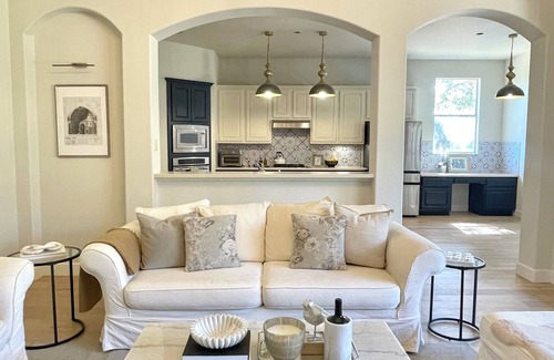 Steiner Ranch House | Spacious 5 Bedroom near Lake Austin & Travis with Pool, Hot Tub, Putt Putt