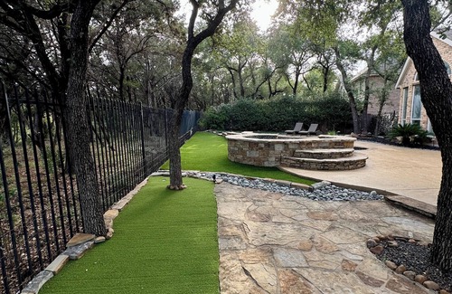 Steiner Ranch House | Spacious 5 Bedroom near Lake Austin & Travis with Pool, Hot Tub, Putt Putt
